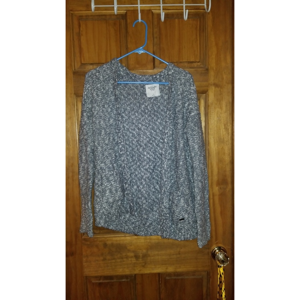 Abercrombie & Fitch button knit cardigan